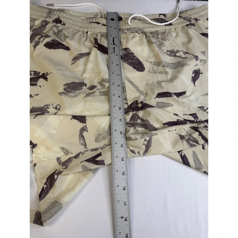 Club Monaco Mens XXL Abstract Print Swim Trunks Cream Grey Drawstring Mesh Liner